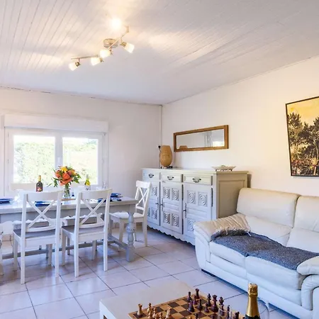 - A Deux Pas Du Maison Avec Jardin Pour 6 Personnes Biscarrosse